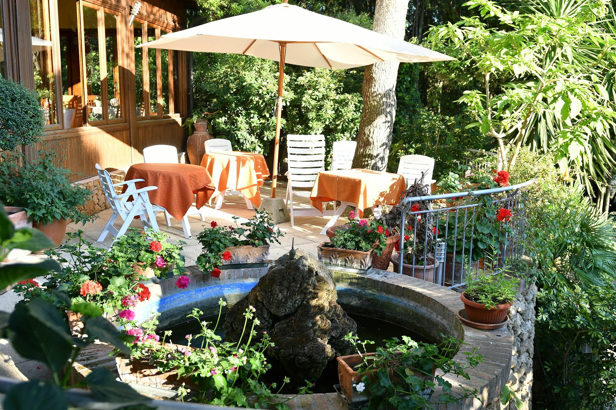 Hotel La Rosa Del Tirreno Livorno Exteriör bild